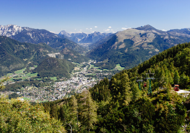     Výhľad z vrchu Katrinberg na Bad Ischl 
